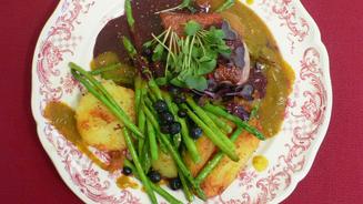 Antje muss Rede und Antwort stehen