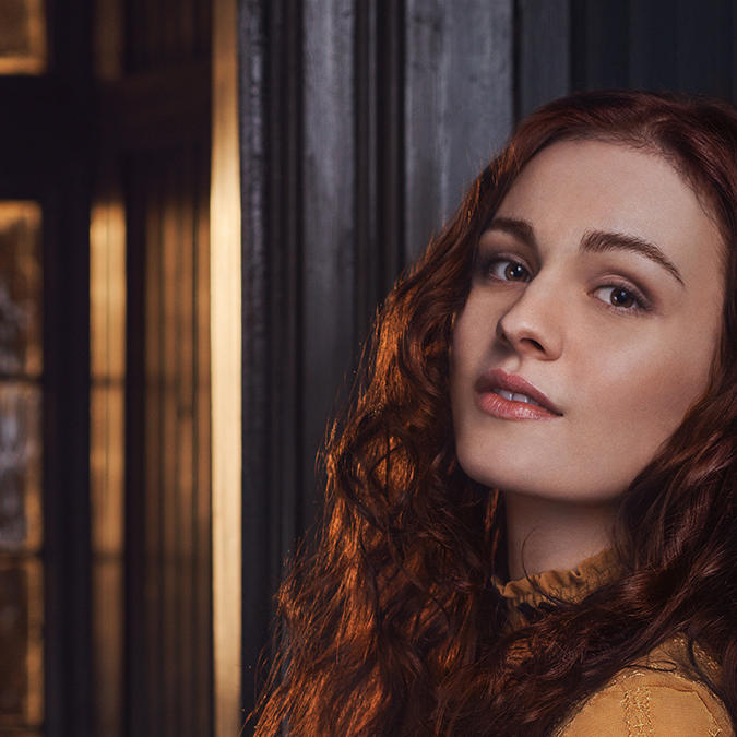 SophieSkelton Outlanderheadshot.jpg SophieSkelton Outlanderheadshot.jpg