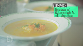 Klare Hähnchensuppe mit Nudeln