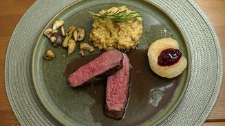 Hirschlendchen an Steinpilzrisotto