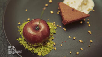 Kirschmousse, Brownies und Tonkaeis