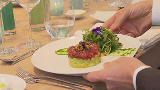 Avocado-Mango Salat mit Thunfischtatar