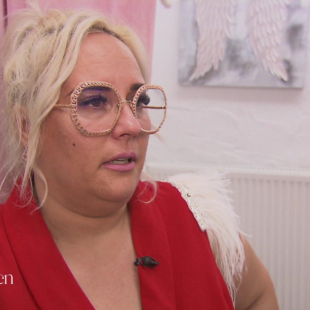 Neuzugang Anja Fritsch fühlt mit der Braut mit Neuzugang Anja Fritsch fühlt mit der Braut mit