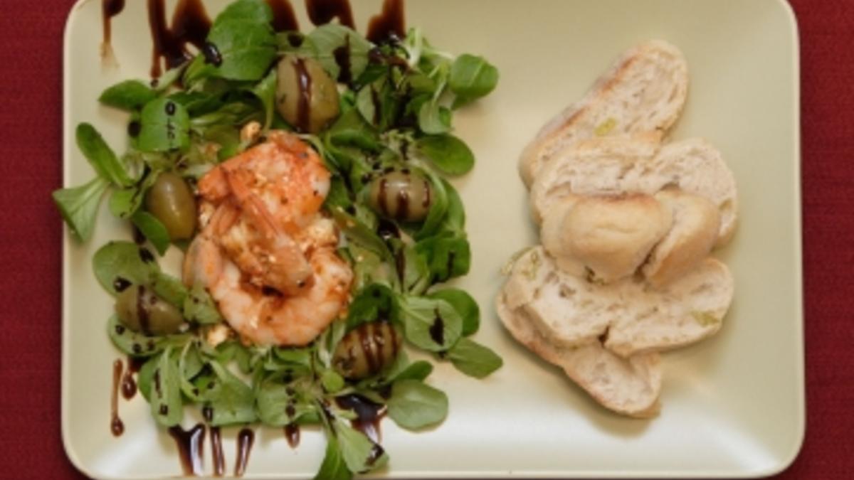 Das perfekte Promi Dinner Rezepte - Überbackene Scampi auf grünem Salat ...