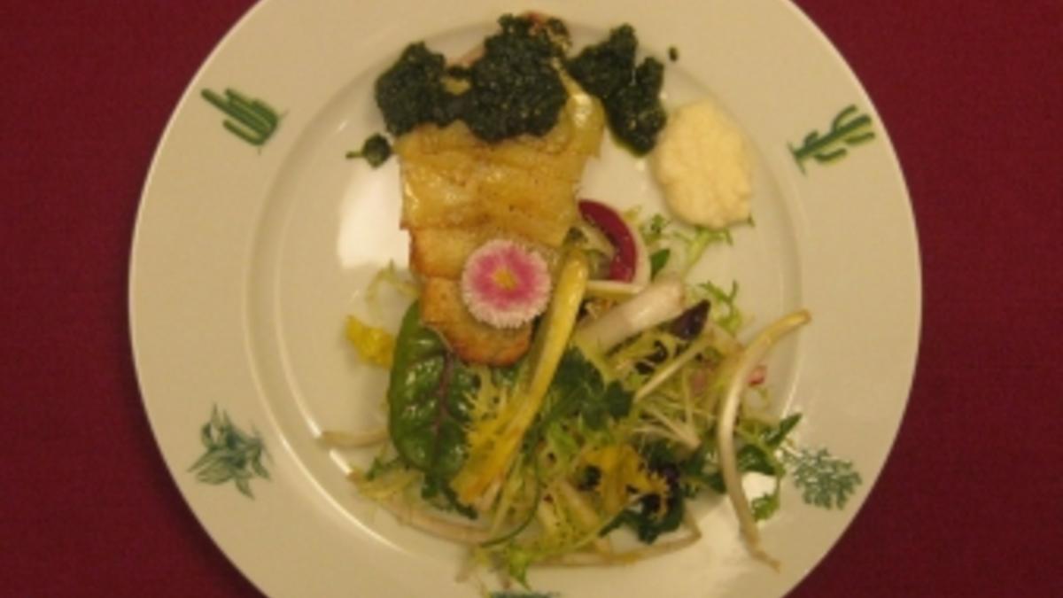 Das perfekte Dinner Rezepte - Rotbarbenfilet auf Friseesalat mit Pesto