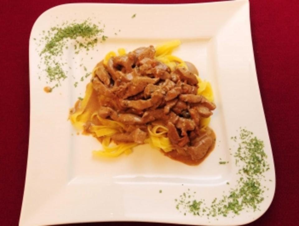 Vox Rezepte - Kalbsgeschnetzeltes nach Omas Art (Alessandra Geissel)