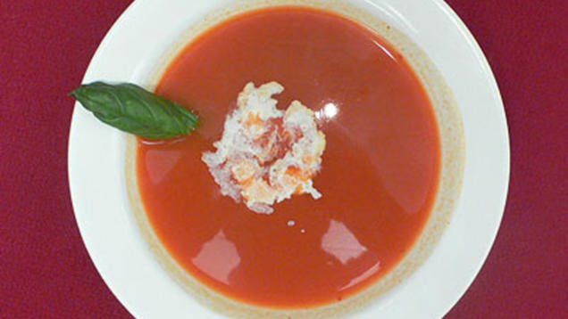 Das perfekte Dinner Rezepte - Tomatensuppe mit Kräutern, gerösteter ...