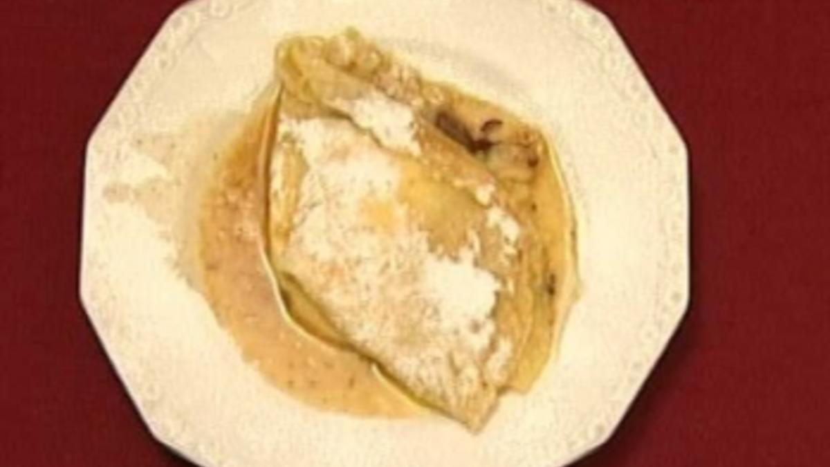 Flambierte Eierpfannkuchen gefüllt