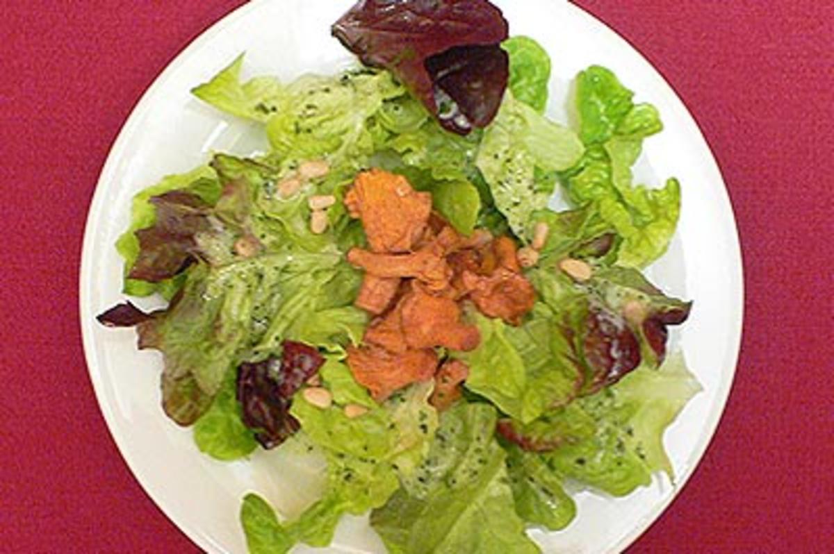 Das perfekte Dinner Rezepte - Reherl auf Salatbett mit Pinienkernen