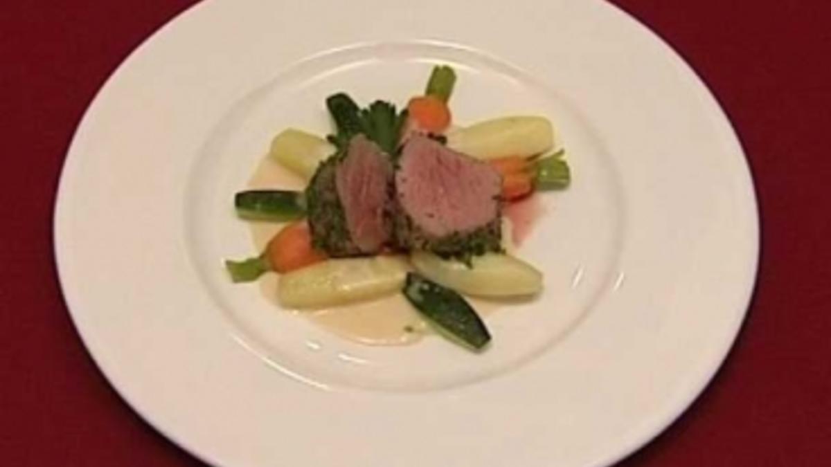 Das perfekte Promi Dinner Rezepte - In Kräutern pochiertes Kalbsfilet ...