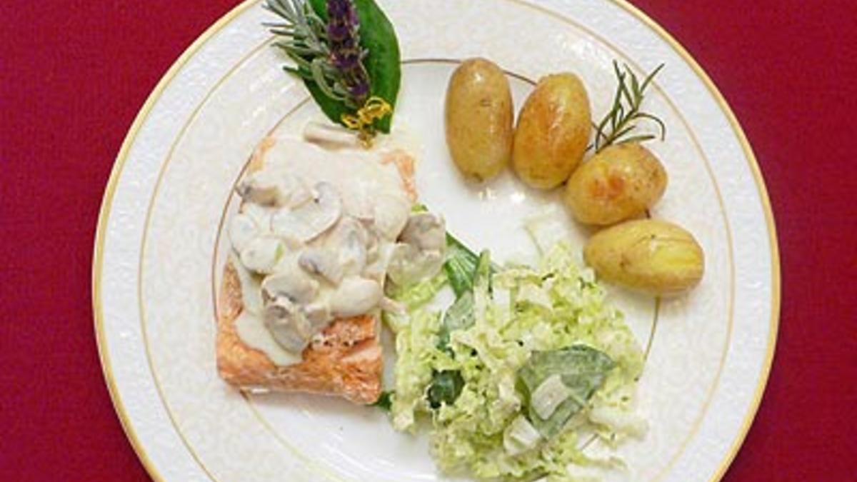 Das perfekte Dinner Rezepte - Lachs mit Champignon-Sahne, Kartoffeln ...