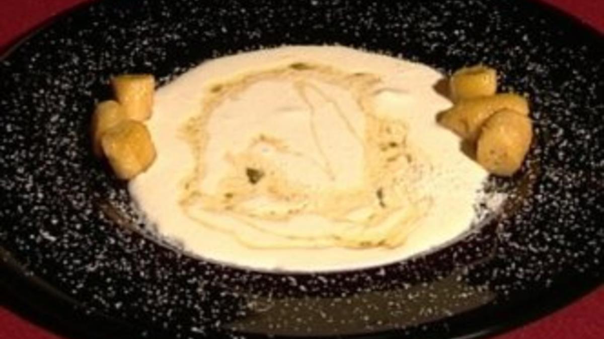 Das perfekte Dinner Rezepte - Mini-Bananen im Honig-Rum-Sud mit Ingwersahne