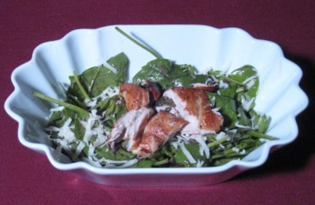 Das perfekte Dinner Rezepte - Spinat-Salat mit geräucherter Putenbrust