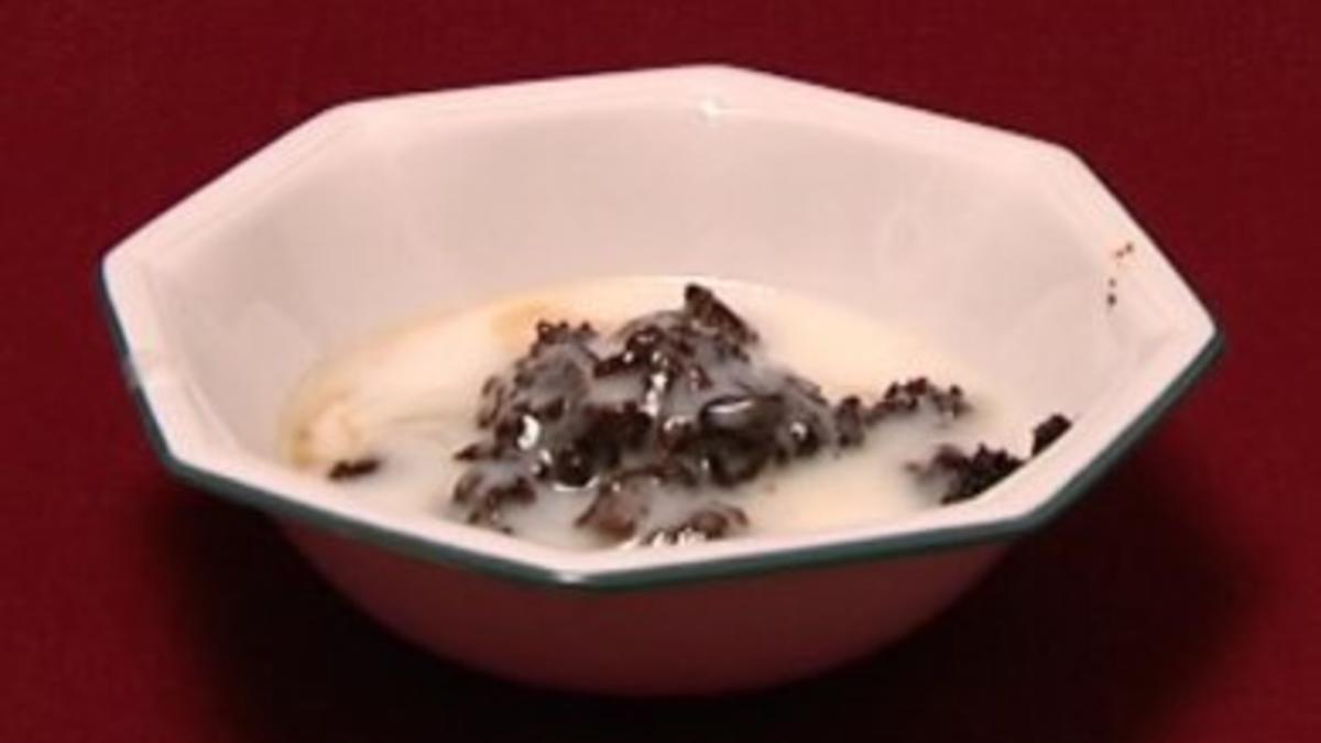 Das perfekte Promi Dinner Rezepte Plum Pudding with Rum Sauce (Rob Green)