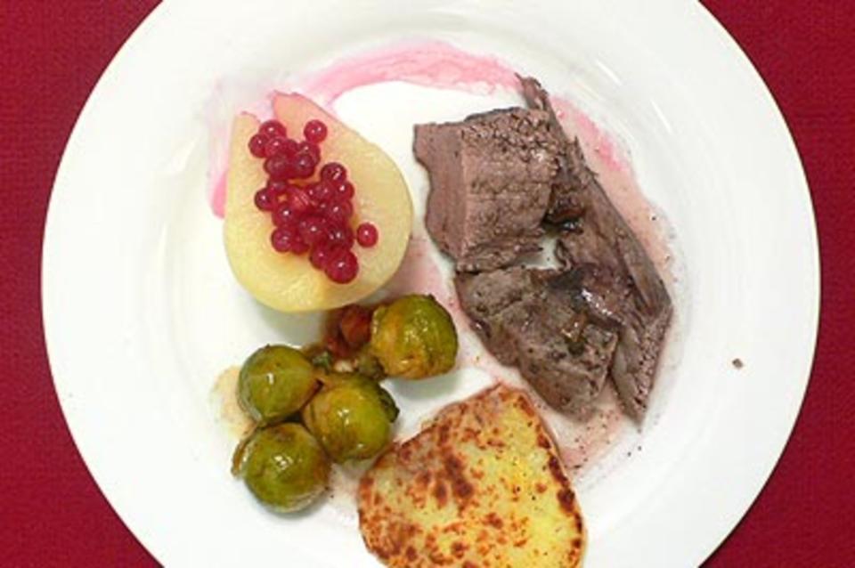 Das perfekte Dinner Rezepte - Rehrücken mit Rosenkohl und Rösti