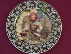 Rinderfilet à la Pompöös mit Scampi und Gemüse (Harald Glööckler)