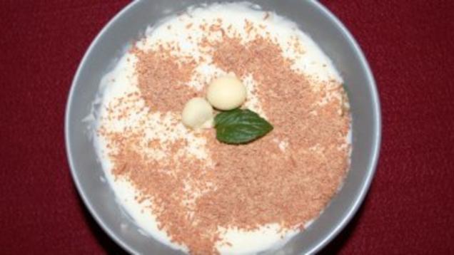 Das perfekte Dinner Rezepte - Vanille-Pudding mit Preiselbeersoße