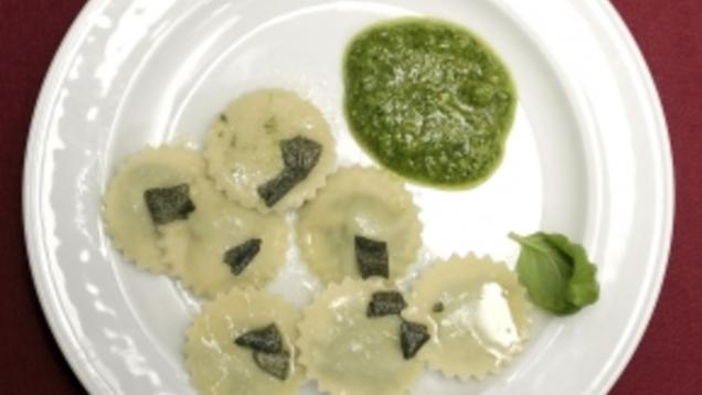 Das perfekte Promi Dinner Rezepte - Entenbrust mit Honig-Schalotten in ...
