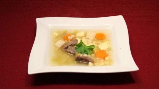 Das perfekte Dinner Rezepte - Rinderkraftbrühe mit Eierstich