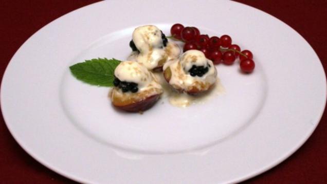 Das perfekte Dinner Rezepte - Gegrillte Pflaumen mit Brombeeren ...