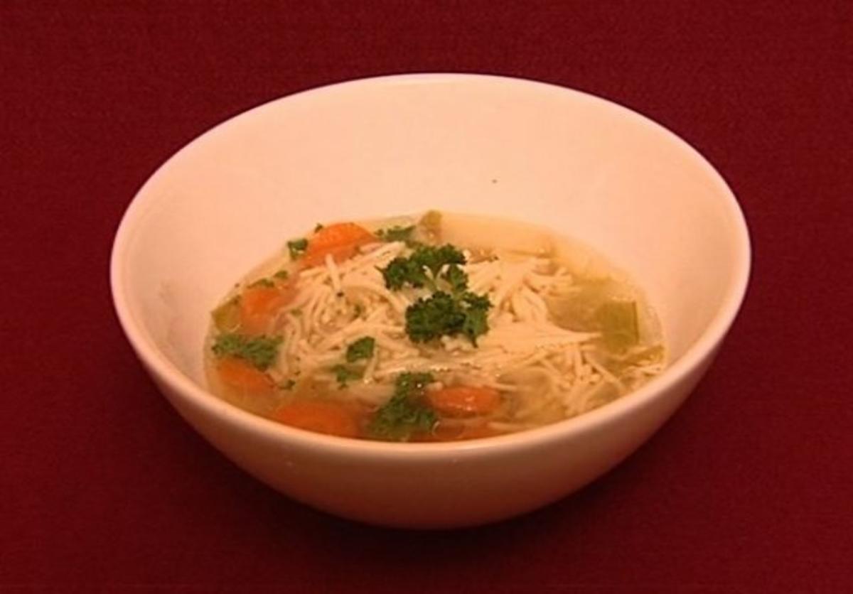 Das perfekte Promi Dinner Rezepte - Hühnersuppe (Ania Niedeck)