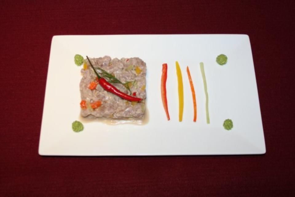 Das perfekte Dinner Rezepte - Tatar vom Thunfisch mit Gemüsestreifen Das perfekte Dinner Rezepte - Tatar vom Thunfisch mit Gemüsestreifen