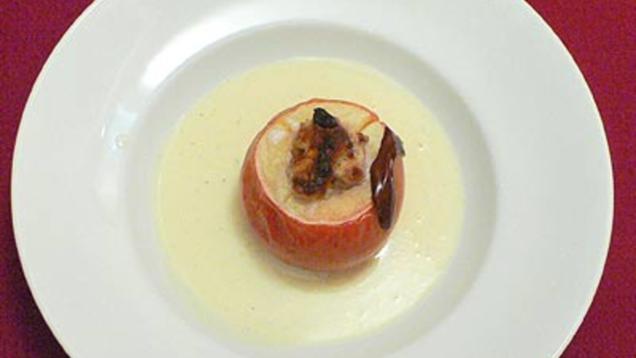 Das perfekte Dinner Rezepte - Bratapfel mit Marzipanfüllung und ...