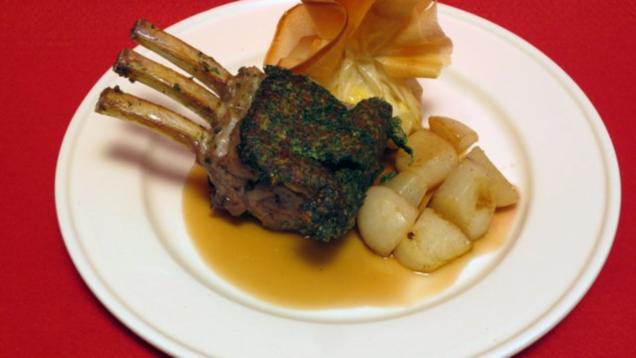 Das perfekte Dinner Rezepte - Lamm in Kräuterkruste an Pastis-Soße ...