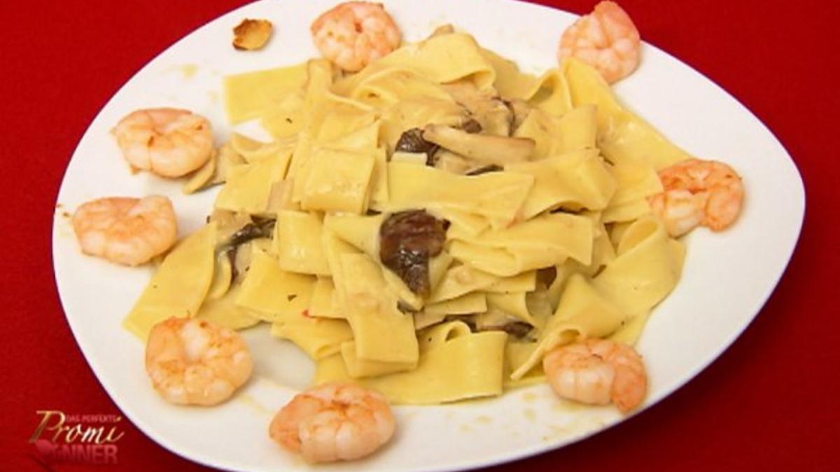 Das perfekte Promi Dinner Rezepte - Bandnudeln an Weißweinsahnesauce ...