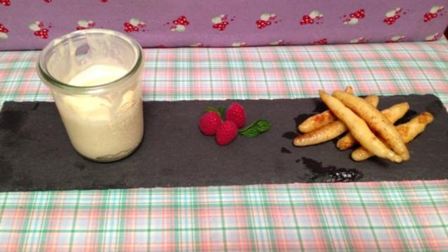 Das perfekte Dinner Rezepte - Süße Bubespitzle mit selbst gemachtem Zimteis