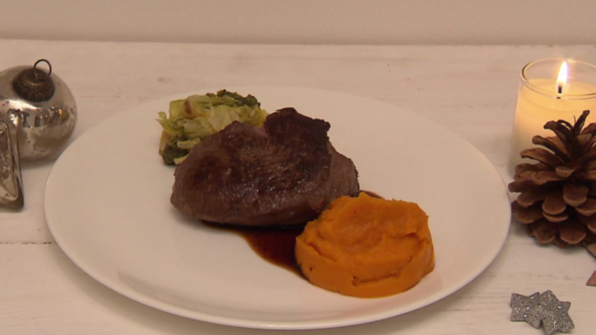 Das perfekte Dinner Rezepte - Rinderfilet an Wirsing und Kürbispüree ...