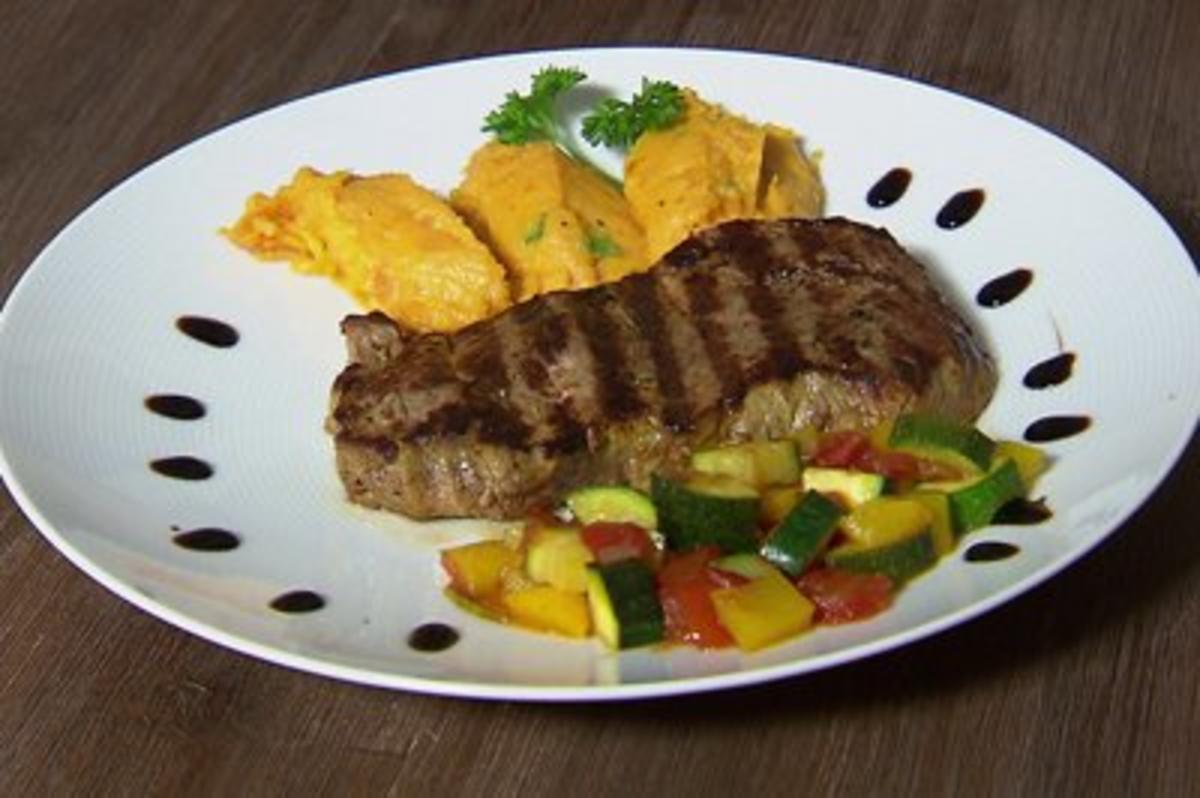 Das perfekte Promi Dinner Rezepte - Filet Steak mit Süßkartoffel ...