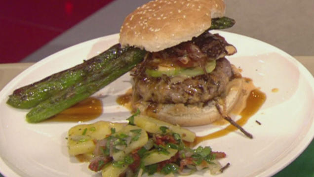 Grill den Henssler – Rezepte - &amp;quot;Vince-Burger&amp;quot; mit Kartoffelsalat und ...