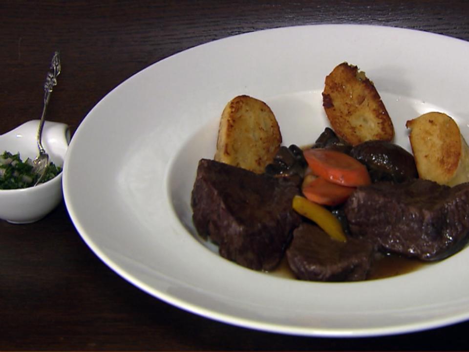 Boeuf Bourguignon mit böhmischen Knödeln