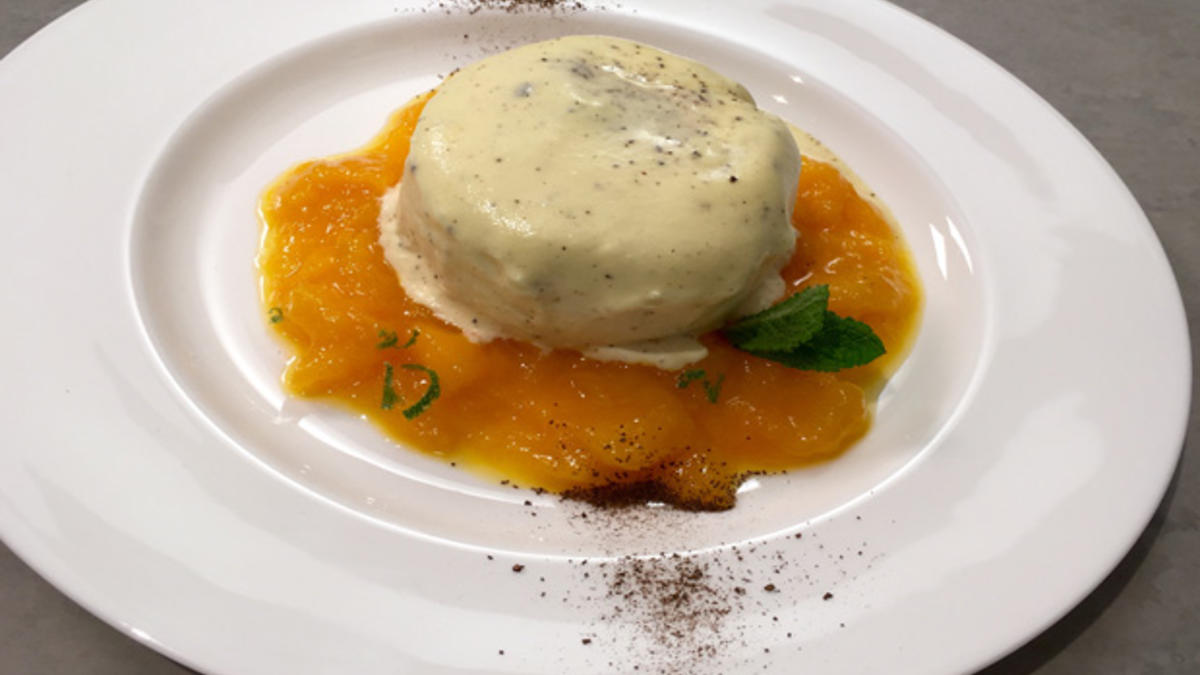 Das perfekte Dinner Rezepte - Zimtparfait mit Mangosoße