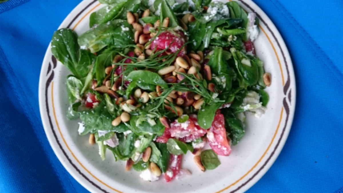 Das perfekte Dinner Rezepte - Feldsalat mit Kirschtomaten, Himbeeren ...