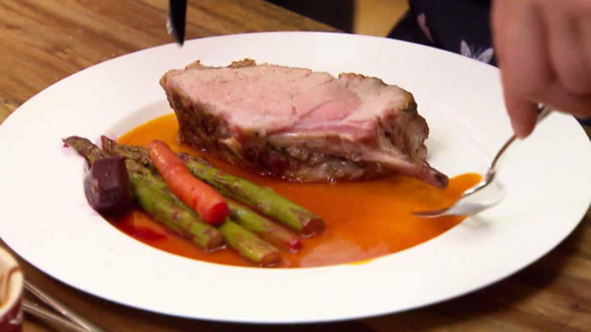 Das perfekte Dinner Rezepte - Karree vom Iberico, dazu Kartoffelgratin ...