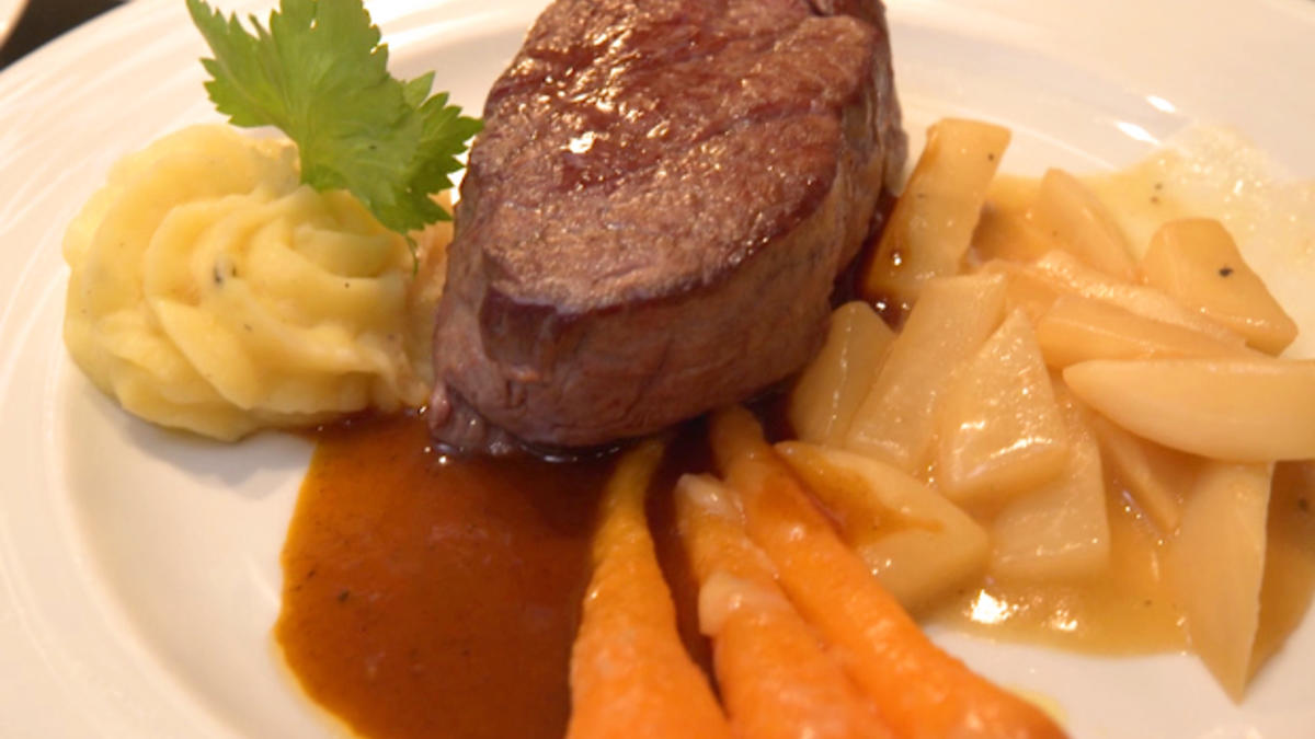Das perfekte Dinner Rezepte - Rinderfilet an Herbstgemüse und Sellerie ...