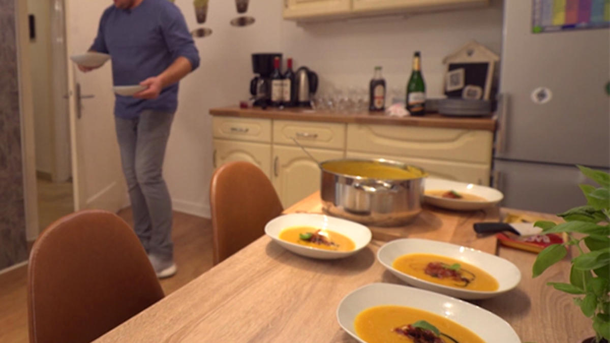 Das perfekte Dinner Rezepte - Kürbiscremesuppe mit gerösteten ...