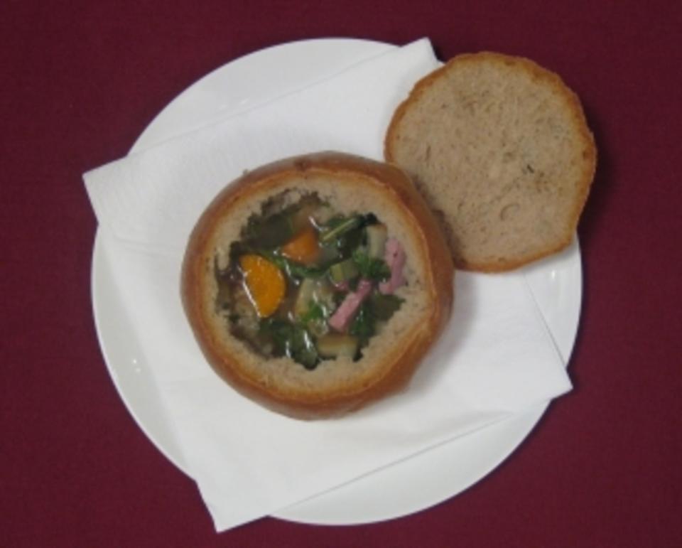 Das perfekte Dinner Rezepte - Knoblauchsuppe im Brotteig Das perfekte Dinner Rezepte - Knoblauchsuppe im Brotteig