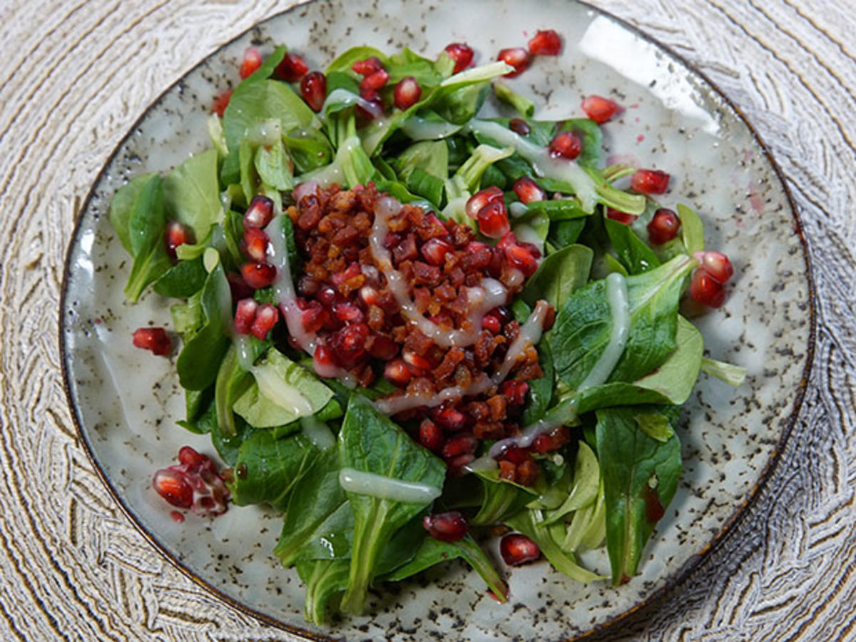 Das perfekte Dinner Rezepte - Feldsalat mit Granatapfelkernen und ...