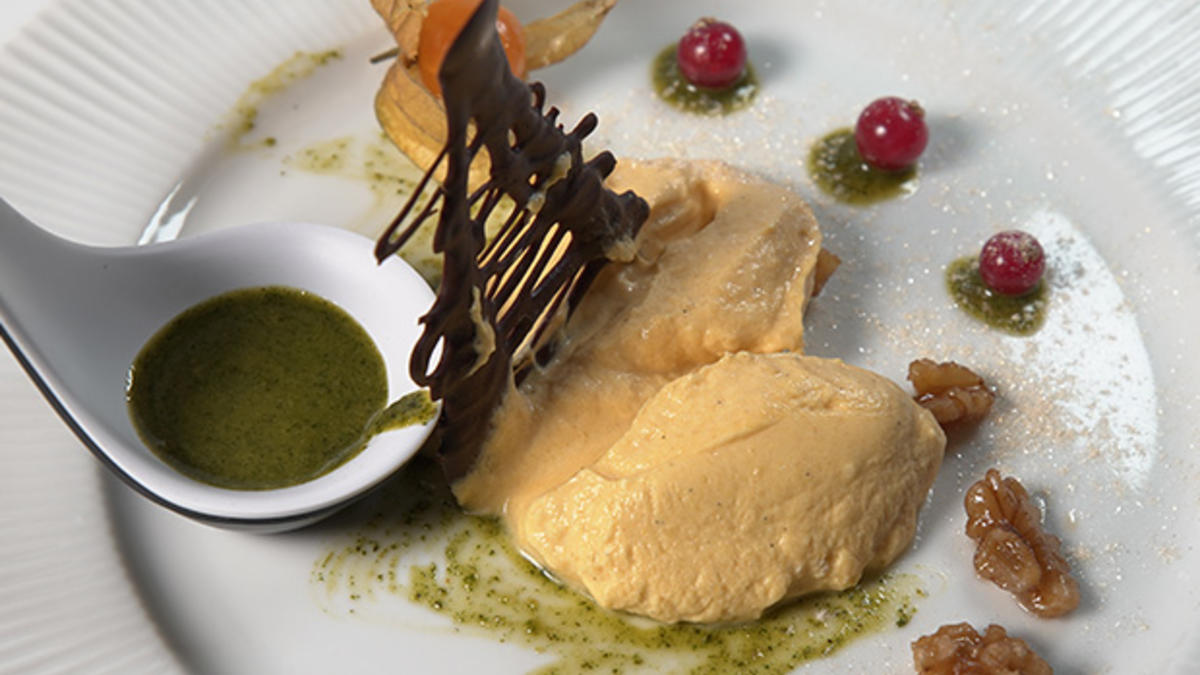 Das perfekte Dinner Rezepte - Sanddorn-Joghurt mit Minzpesto