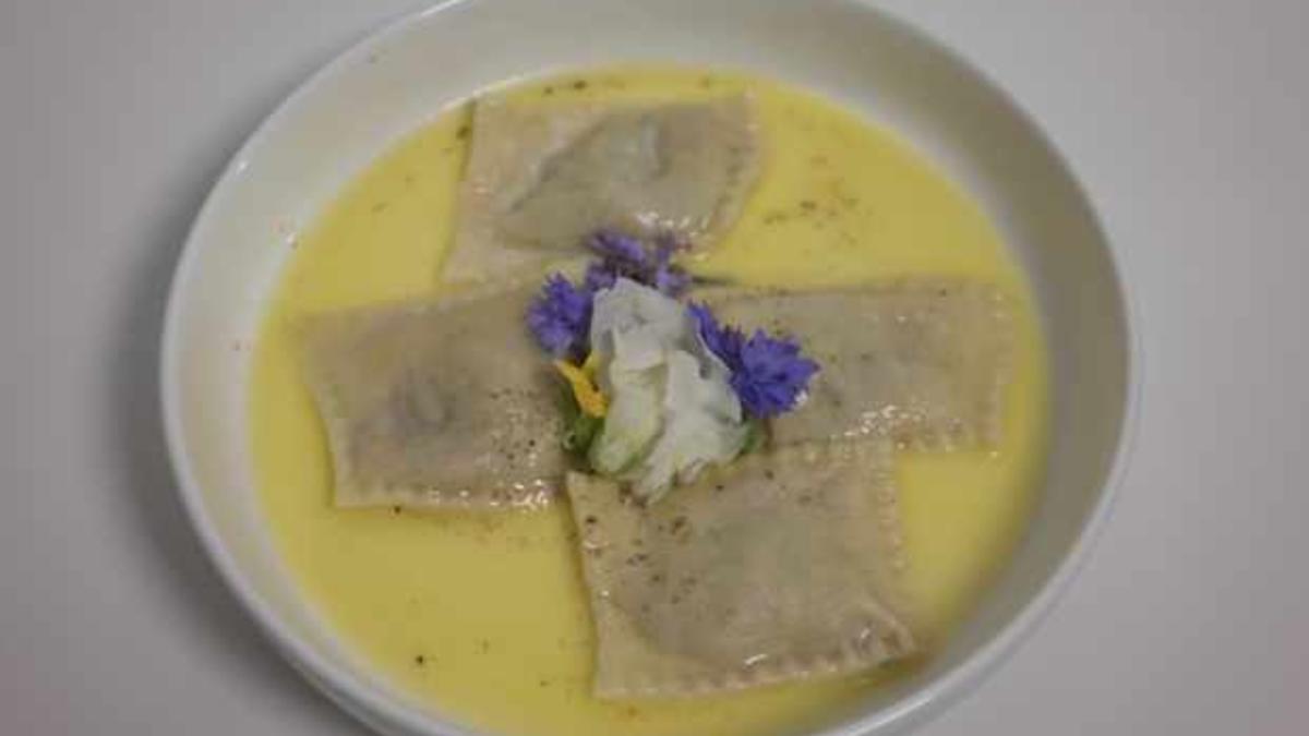 Das perfekte Dinner Rezepte - Ravioli mit Tomaten-Brot-Füllung und ...