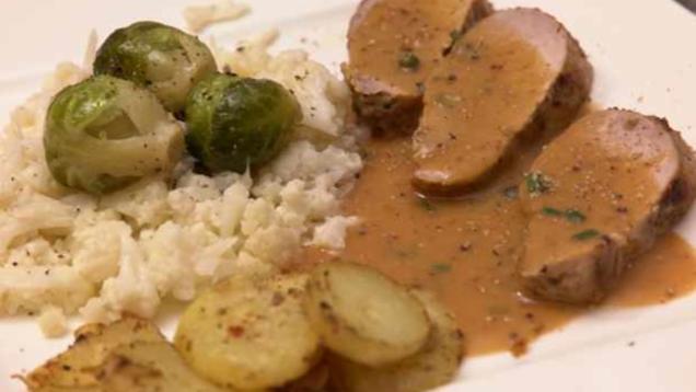 Das perfekte Dinner Rezepte - Schweinefilet an Pfeffersoße mit Gemüse ...