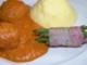 Ischianische Polpetta mit Kartoffelpüree und Speckbohnen