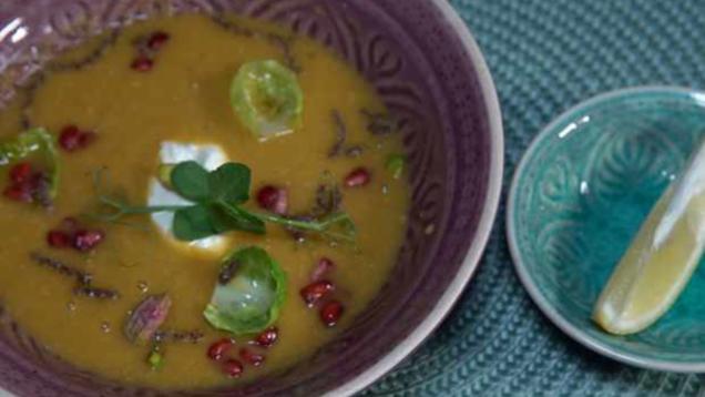 Rezept: Kichererbsen-Suppe mit Sumach-Öl