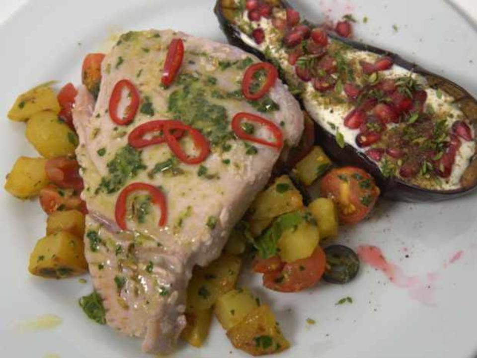 Das perfekte Dinner Rezepte - Thunfischsteaks mit Salsa Verde und ... Das perfekte Dinner Rezepte - Thunfischsteaks mit Salsa Verde und ...