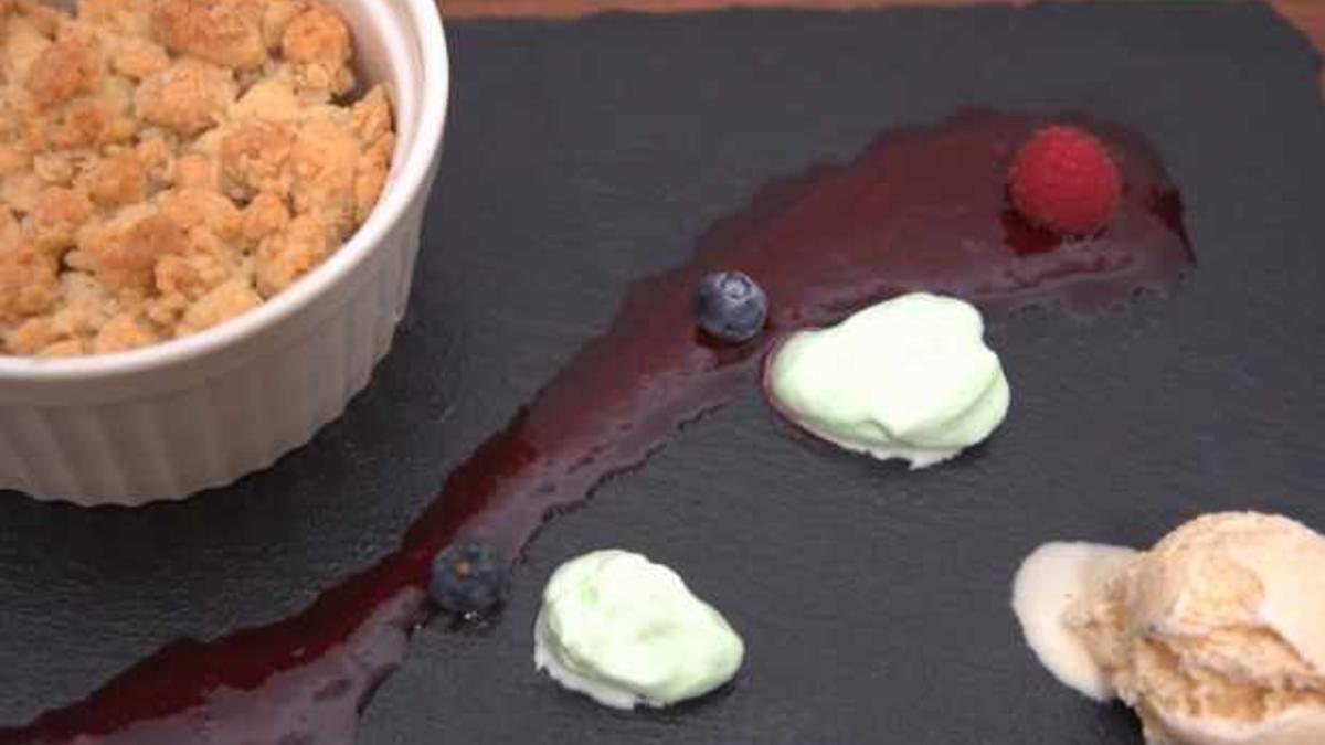 Das perfekte Dinner Rezepte - Franzbrötchen-Eis mit Apple Crumble und ...