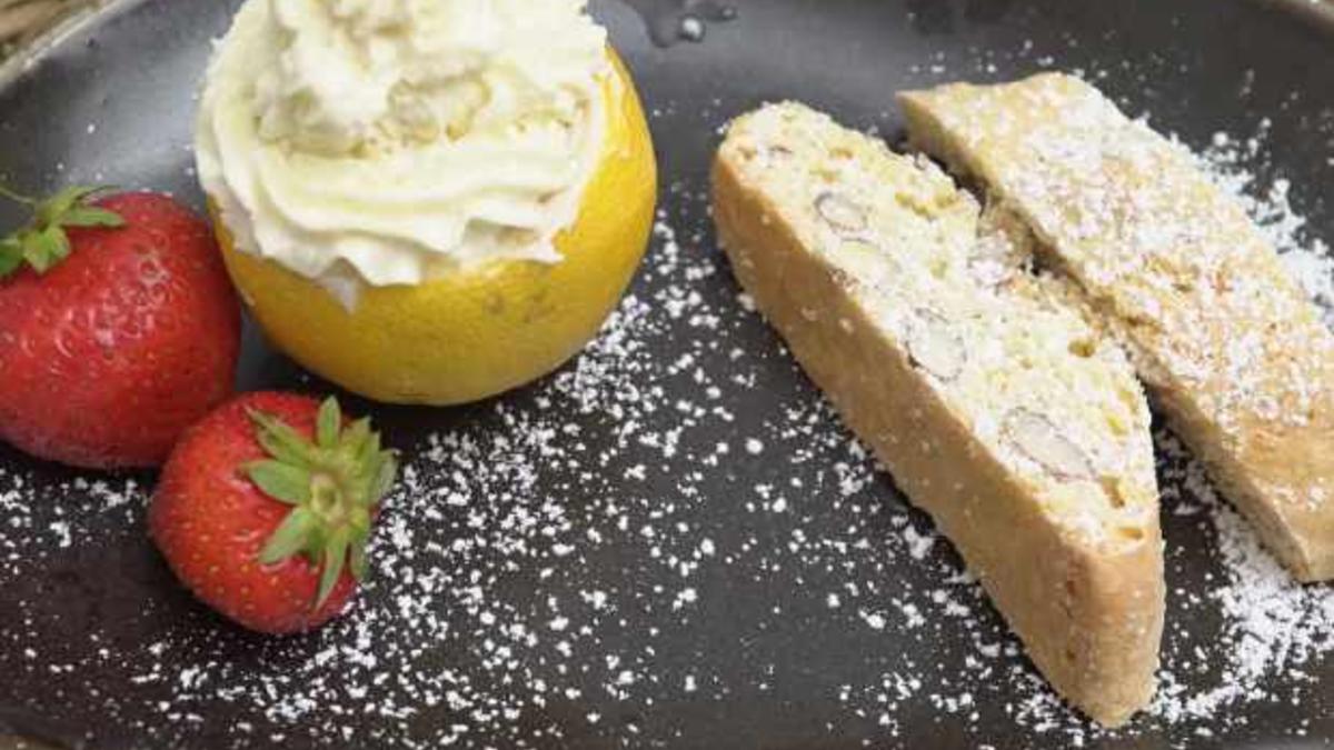 Das perfekte Dinner Rezepte - Cantuccini mit Erdbeer-Creme