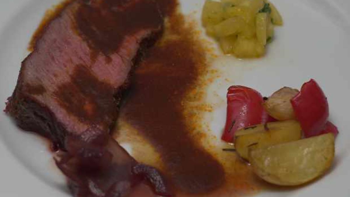 Das perfekte Dinner Rezepte - Roastbeef mit Rosmarinkartoffeln Ananas ...